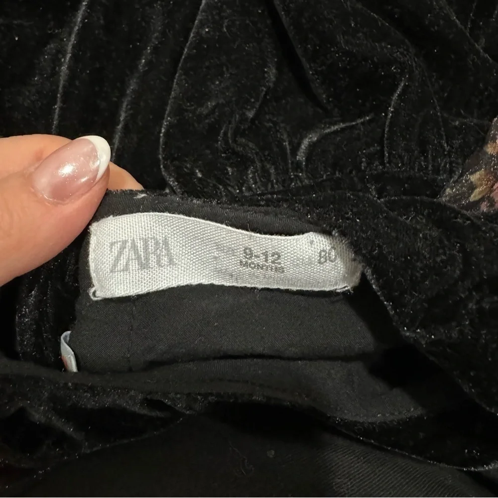 Zara baby girl velvet dress 9-12 months